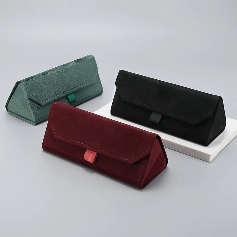 L'Écrin Velours – Étui Pliant Élégant pour Lunettes