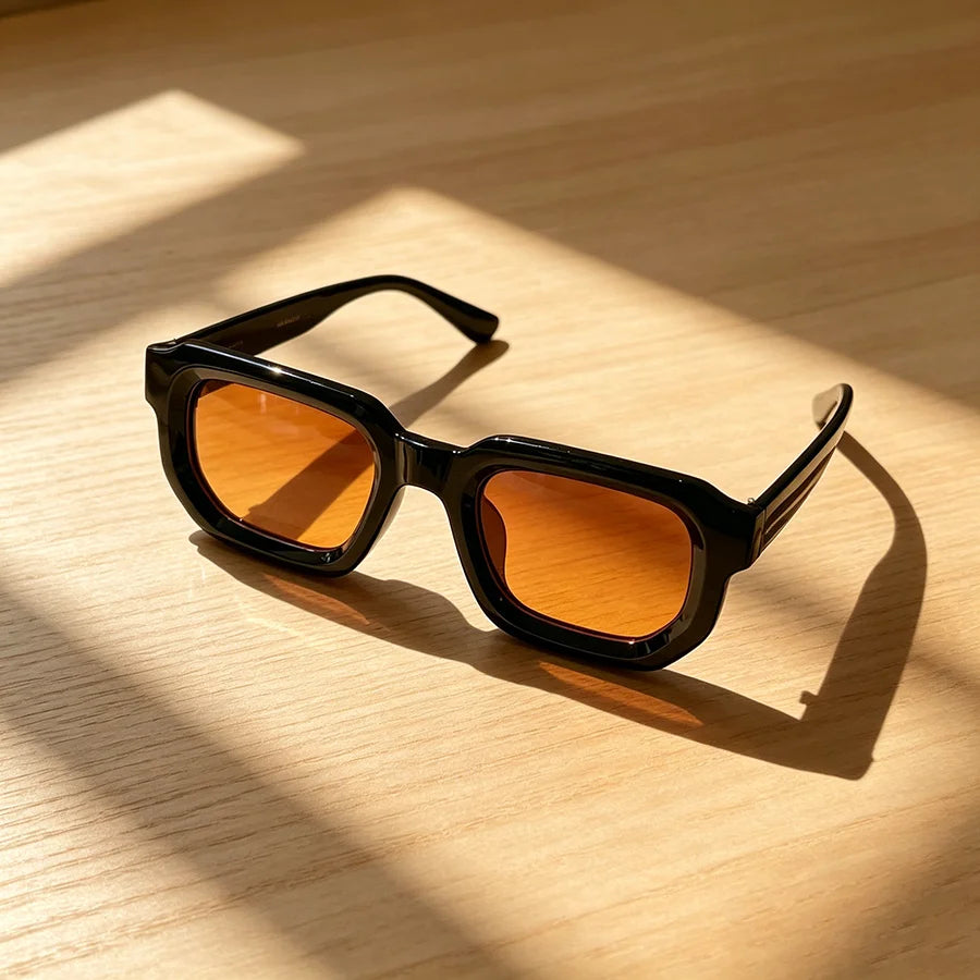L'Audacieuse – Lunette de Soleil Rectangulaire Iconique