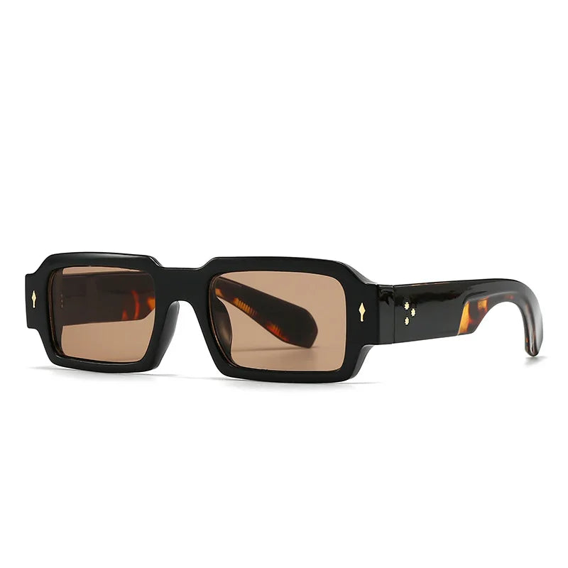 La Riveteuse – Lunette de Soleil Punk Carrée